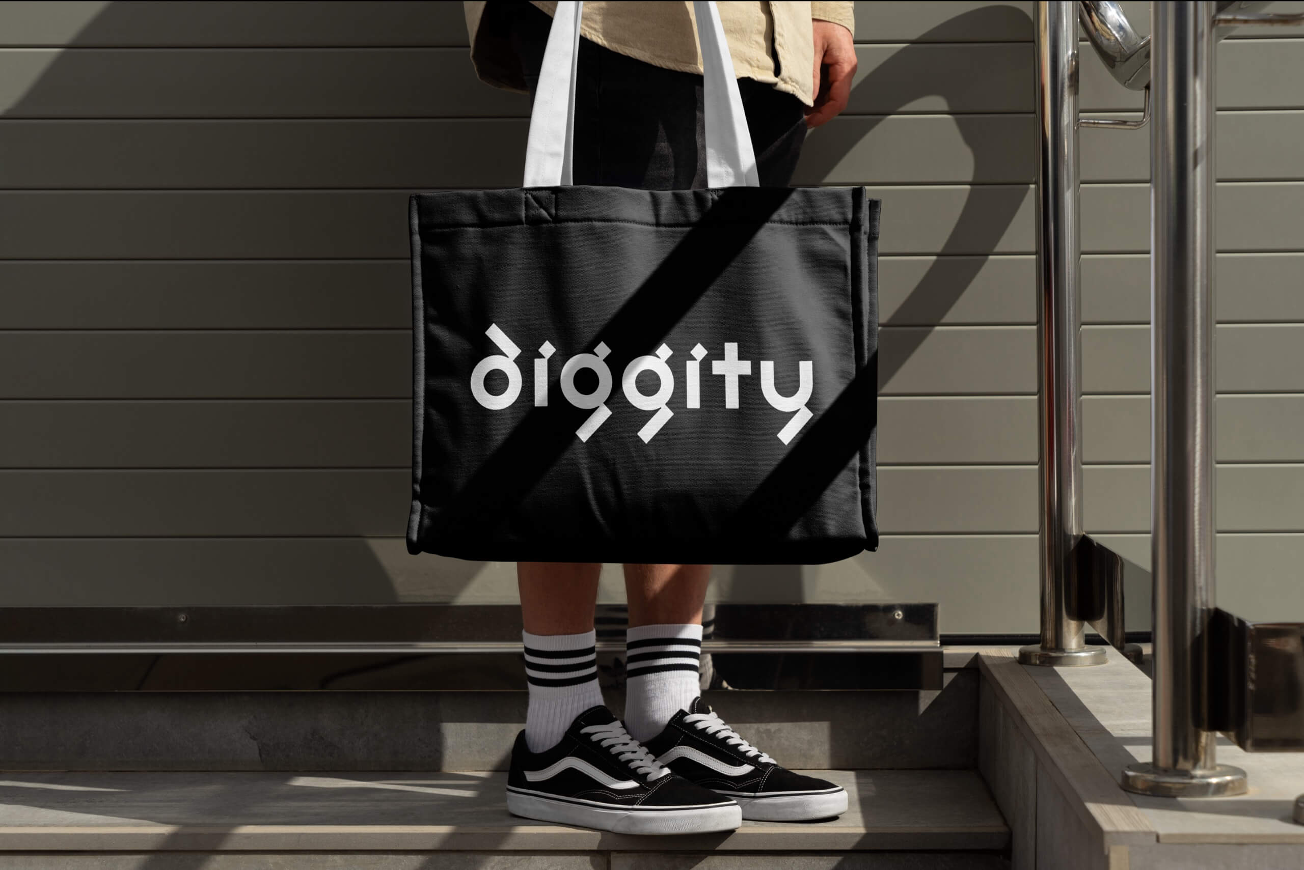 Diggity_Tote_v2_Fullbleed